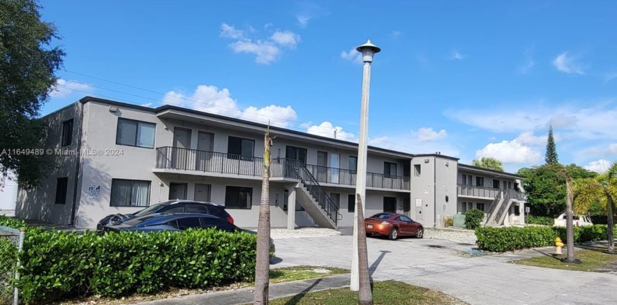 Дом в Норт-Майами, Флорида 1 спальня, 60.39м2 № 1964879