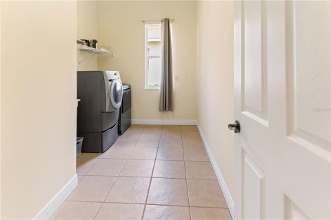 House in Clermont, Florida 5 bedrooms, 449.28 sq.m. № 1844731 - photo 20