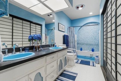 Villa ou maison à vendre à Plantation, Floride: 5 chambres, 413.97 m2 № 2042737 - photo 10