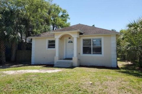 House in Tampa, Florida 3 bedrooms, 111.48 sq.m. № 1823049 - photo 1