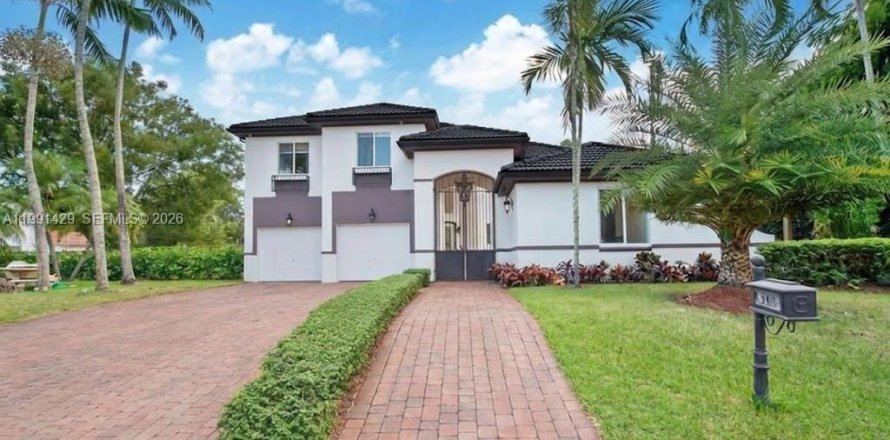 Casa en Palmetto Bay, Florida 5 dormitorios, 307.69 m2 № 2052354