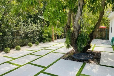 Casa en alquiler en Palmetto Bay, Florida, 5 dormitorios, 307.69 m2 № 2052354 - foto 14