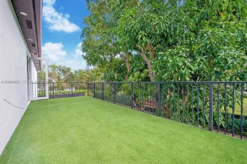 Casa en alquiler en Palmetto Bay, Florida, 5 dormitorios, 307.69 m2 № 2052354 - foto 10