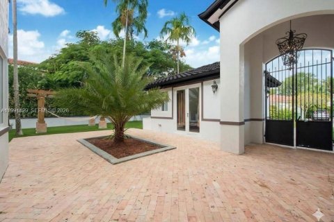 Casa en alquiler en Palmetto Bay, Florida, 5 dormitorios, 307.69 m2 № 2052354 - foto 3