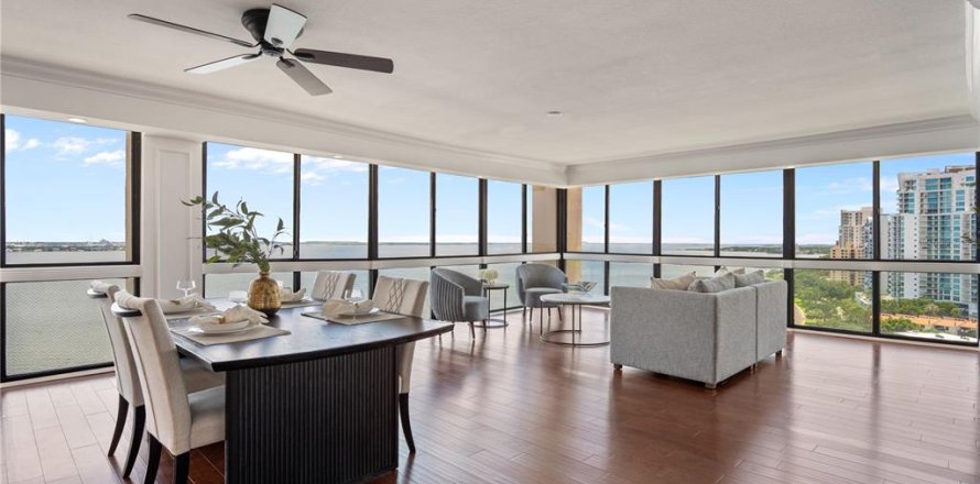 Condo in Tampa, Florida, 3 bedrooms  № 1837357
