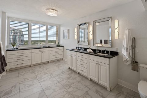 Condo in Tampa, Florida, 3 bedrooms  № 1837357 - photo 23