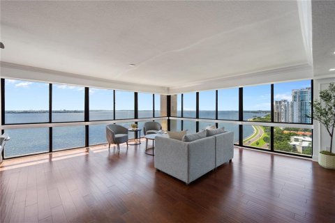 Condo in Tampa, Florida, 3 bedrooms  № 1837357 - photo 10
