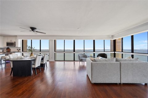 Condo in Tampa, Florida, 3 bedrooms  № 1837357 - photo 17