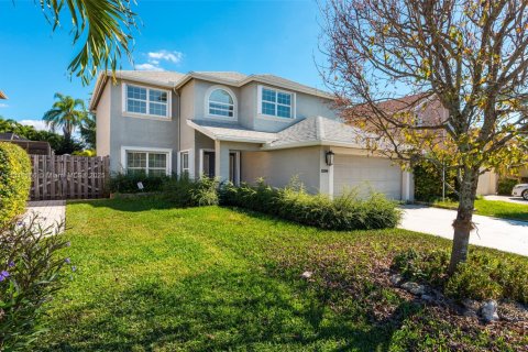 House in Boca Raton, Florida 4 bedrooms, 212.19 sq.m. № 1756647 - photo 2