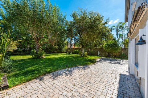 House in Boca Raton, Florida 4 bedrooms, 212.19 sq.m. № 1756647 - photo 15