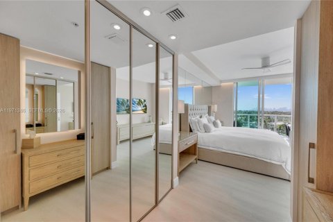 Condo in Miami Beach, Florida, 3 bedrooms  № 2040319 - photo 13