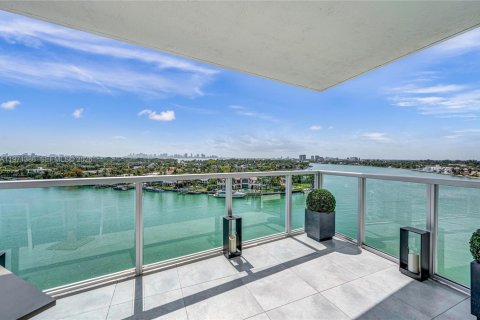 Condo in Miami Beach, Florida, 3 bedrooms  № 2040319 - photo 26
