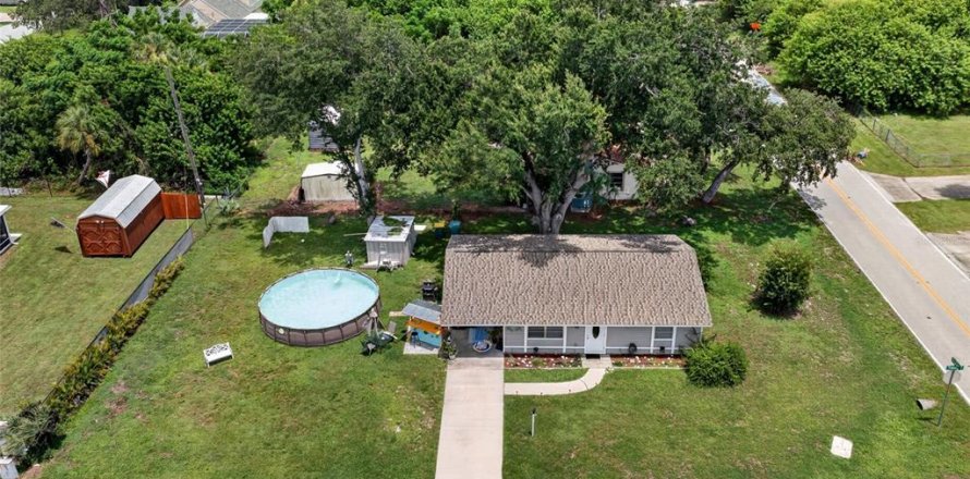 Villa ou maison à Port Charlotte, Floride 2 chambres, 95.22 m2 № 2210085