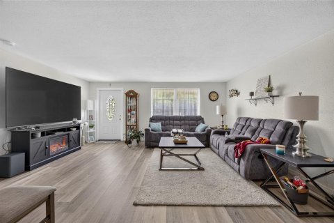 Villa ou maison à vendre à Port Charlotte, Floride: 2 chambres, 95.22 m2 № 2210085 - photo 7