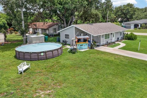 Villa ou maison à vendre à Port Charlotte, Floride: 2 chambres, 95.22 m2 № 2210085 - photo 2