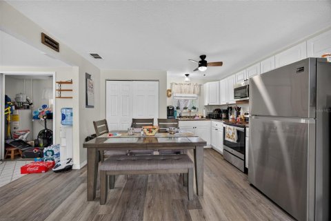 Villa ou maison à vendre à Port Charlotte, Floride: 2 chambres, 95.22 m2 № 2210085 - photo 9