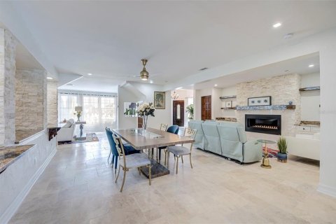 Villa ou maison à vendre à Punta Gorda, Floride: 3 chambres, 348.38 m2 № 2324539 - photo 2