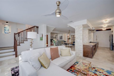 Villa ou maison à vendre à Punta Gorda, Floride: 3 chambres, 348.38 m2 № 2324539 - photo 12