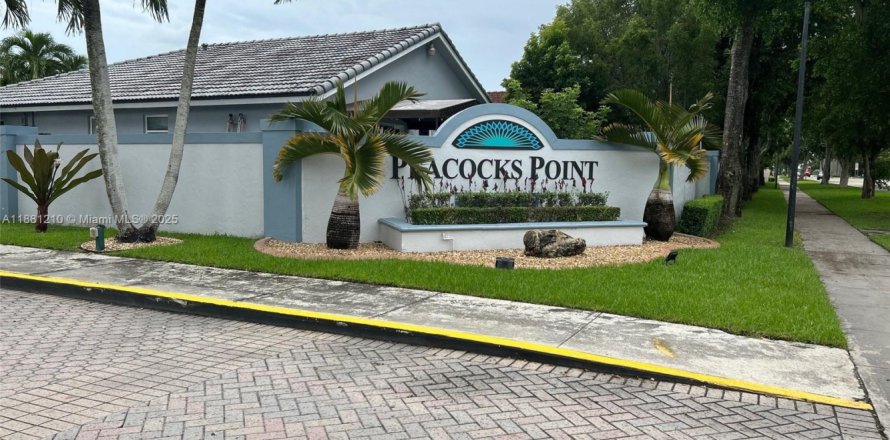 Дом в Майами, Флорида 3 спальни, 145.11м2 № 1924483