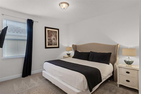 Casa en venta en Kissimmee, Florida, 8 dormitorios, 316.98 m2 № 1908104 - foto 24