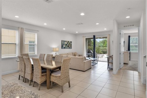 Casa en venta en Kissimmee, Florida, 8 dormitorios, 316.98 m2 № 1908104 - foto 15