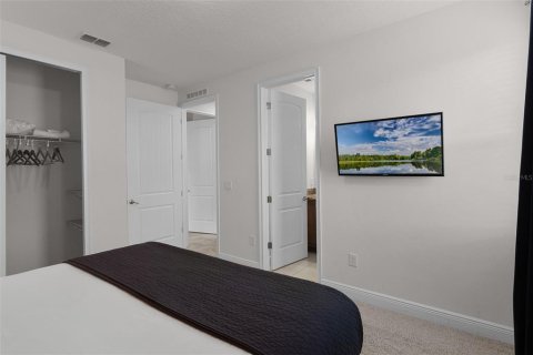 Casa en venta en Kissimmee, Florida, 8 dormitorios, 316.98 m2 № 1908104 - foto 25