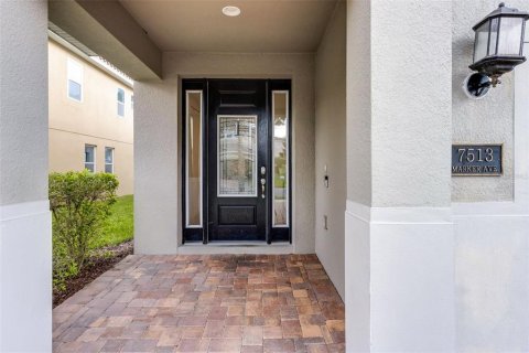 Casa en venta en Kissimmee, Florida, 8 dormitorios, 316.98 m2 № 1908104 - foto 3