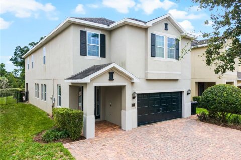 Casa en venta en Kissimmee, Florida, 8 dormitorios, 316.98 m2 № 1908104 - foto 2