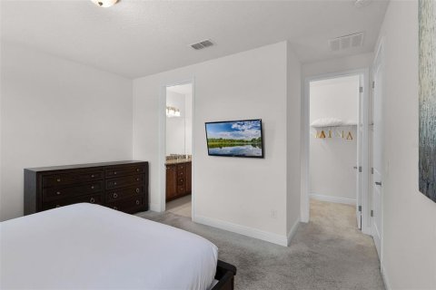 Casa en venta en Kissimmee, Florida, 8 dormitorios, 316.98 m2 № 1908104 - foto 28