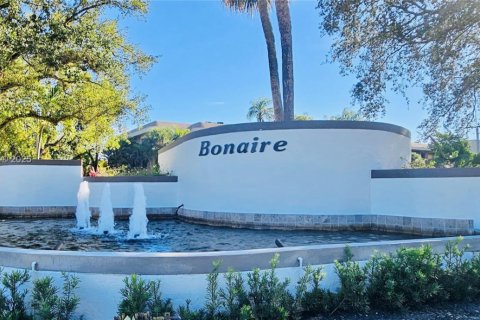 Condo in Tamarac, Florida, 2 bedrooms  № 2014414