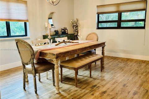 Condo in Tamarac, Florida, 2 bedrooms  № 2014414 - photo 6