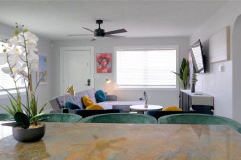 Commercial property in Daytona Beach, Florida 3 bedrooms, 170.01 sq.m. № 2329829 - photo 27