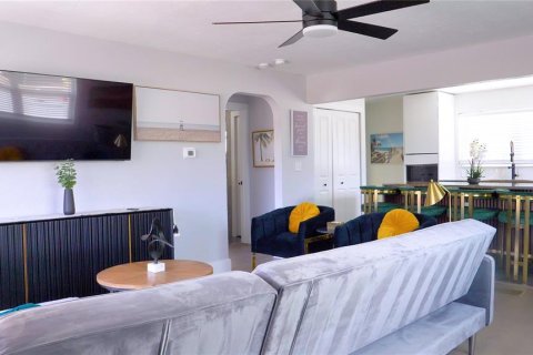 Commercial property in Daytona Beach, Florida 3 bedrooms, 170.01 sq.m. № 2329829 - photo 25