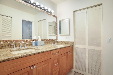 Condo in Delray Beach, Florida, 2 bedrooms  № 2172867 - photo 15