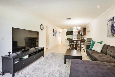 Condo in Delray Beach, Florida, 2 bedrooms  № 2172867 - photo 4