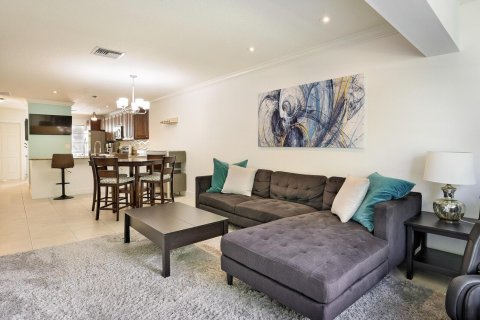 Condo in Delray Beach, Florida, 2 bedrooms  № 2172867 - photo 9