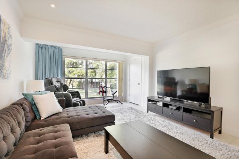 Condo in Delray Beach, Florida, 2 bedrooms  № 2172867 - photo 8