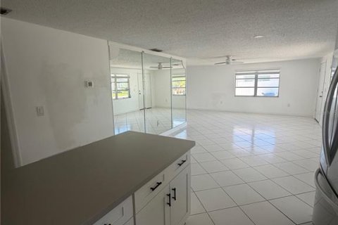 Appartement à louer à Holmes Beach, Floride: 3 chambres, 191.47 m2 № 2383922 - photo 6