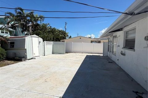 Appartement à louer à Holmes Beach, Floride: 3 chambres, 191.47 m2 № 2383922 - photo 14