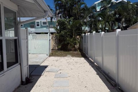 Appartement à louer à Holmes Beach, Floride: 3 chambres, 191.47 m2 № 2383922 - photo 13