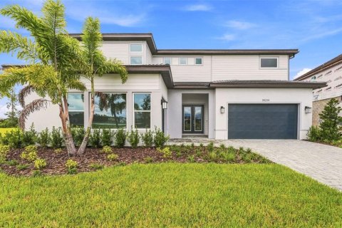 House in Zephyrhills, Florida 5 bedrooms, 414.81 sq.m. № 2341687