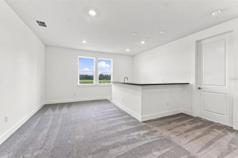 House in Zephyrhills, Florida 5 bedrooms, 414.81 sq.m. № 2341687 - photo 18