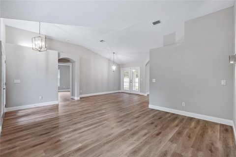 House in Ormond Beach, Florida 4 bedrooms, 214.51 sq.m. № 1866580 - photo 9