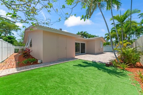 Casa en venta en Fort Lauderdale, Florida, 4 dormitorios, 200.76 m2 № 1887236 - foto 24