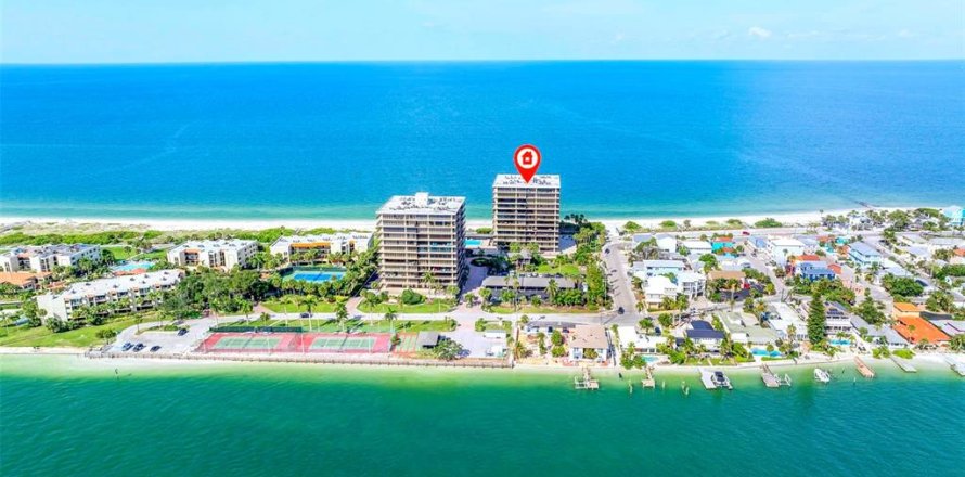 Condo à Treasure Island, Floride, 2 chambres  № 2166093