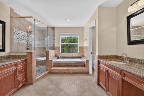 Villa ou maison à vendre à Tampa, Floride: 4 chambres, 229.47 m2 № 2399272 - photo 28