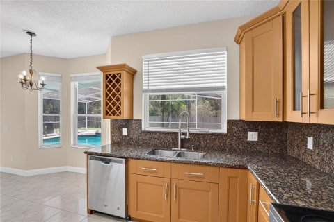 Villa ou maison à vendre à Tampa, Floride: 4 chambres, 229.47 m2 № 2399272 - photo 15