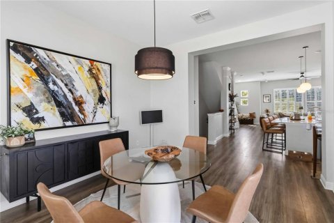 Townhouse in Tampa, Florida 3 bedrooms, 209.96 sq.m. № 2223779 - photo 10