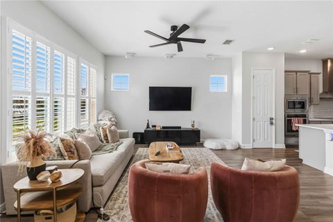Townhouse in Tampa, Florida 3 bedrooms, 209.96 sq.m. № 2223779 - photo 4