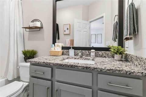 Townhouse in Tampa, Florida 3 bedrooms, 209.96 sq.m. № 2223779 - photo 22